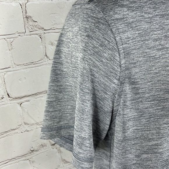 Under Armour Men's Tech V-Neck T-Shirt Steel Smalll gray - Picture 3 of 9